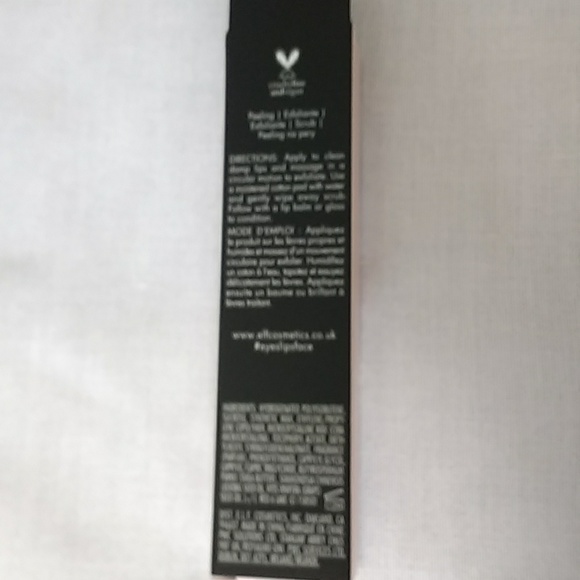 e.l.f. Lip Exfoliator Sweet Cherry - Picture 4 of 5